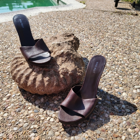 SOLD- Platform Wedge Mule - Picture 7 of 12